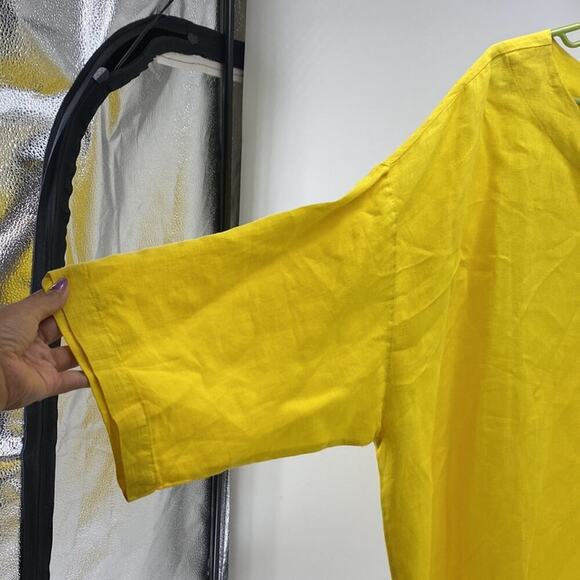 Bryn Walker boatneck boxy oversized lagenlook yellow longline split hem linen - Picture 3 of 6